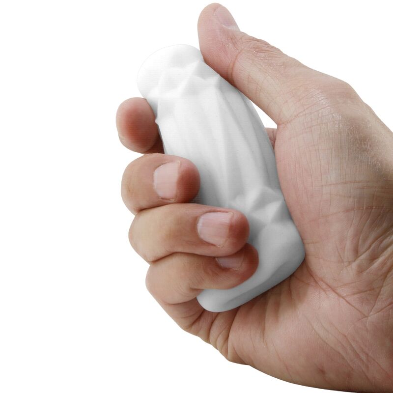 LATA huevo masturbador para hombre en funda texturizada, en mano